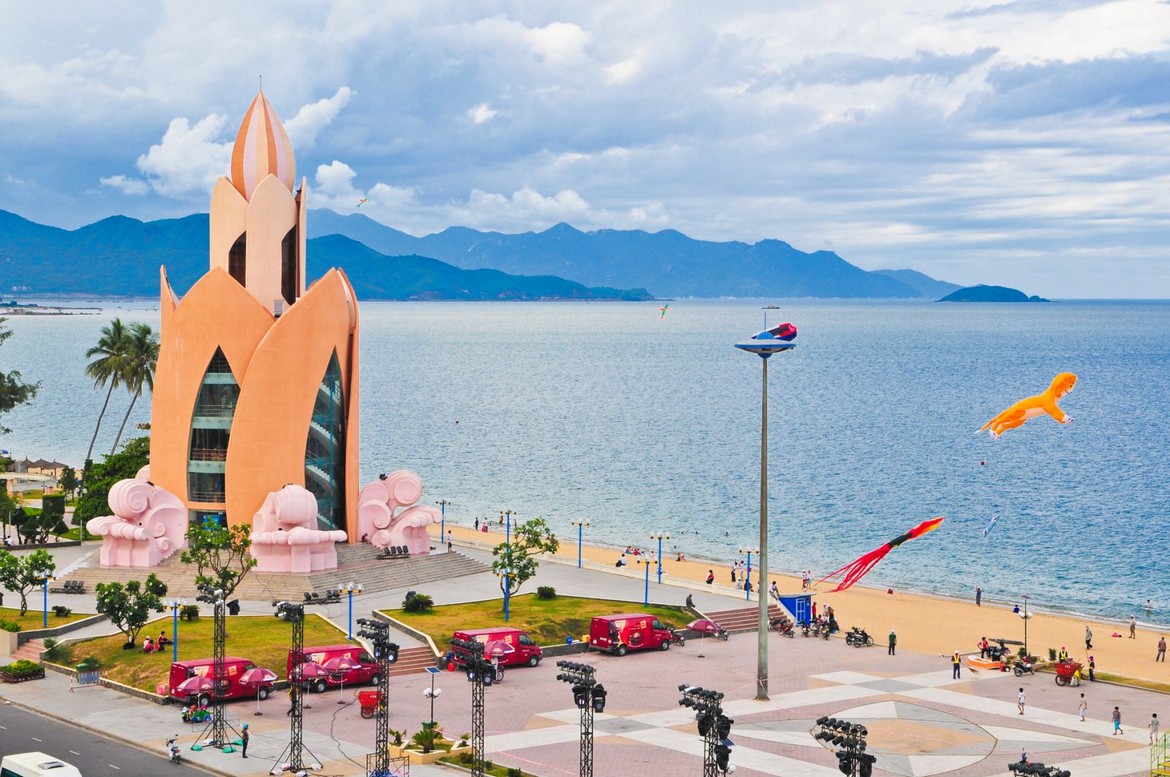Địa danh du lịch nổi tiếng Nha Trang Tháp Trầm Hương Địa danh du lịch nổi tiếng Nha Trang Tháp Trầm Hương